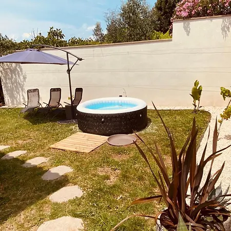 La Parenthese Cosy Jacuzzi & Charme *